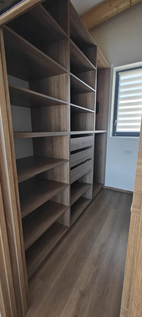 Skříně 13 — fotografie 2