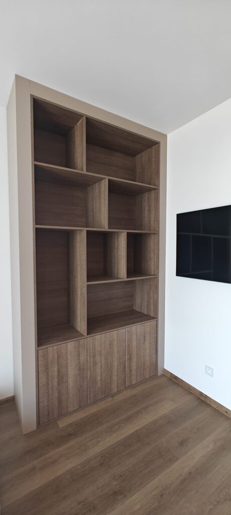 KOLEKCE VESTVANÝCH SKŘÍNÍ — fotografie 7